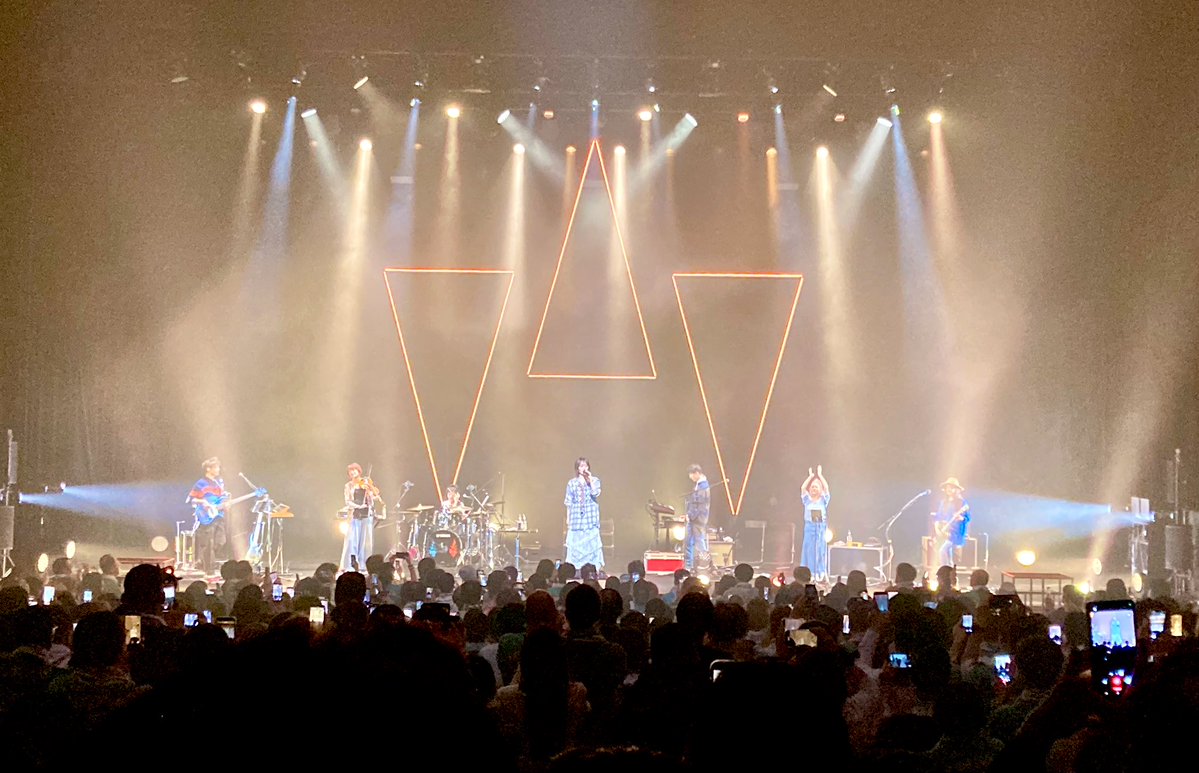 最初から最後まで、チームSYの演奏と、さや姉の歌唱とパフォーマンスが圧巻で圧倒されっぱなしの2時間でした‼️特に「stay free」のRAPのフロウが軽やかでメロディアスでカッコ良過ぎて、ブチ上がり案件でした🤩いつか、さや姉のRAPを1verse丸々聴いてみたくなりました😆

#山本彩
#home_away_from_home