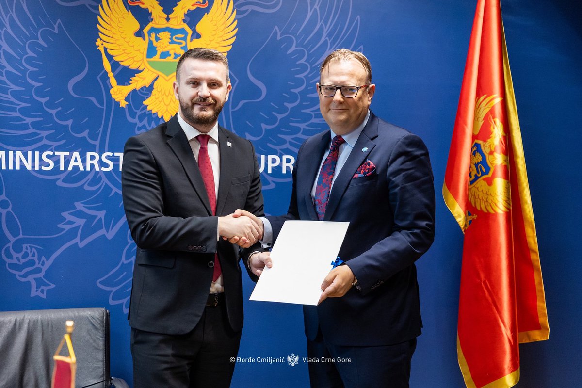 ITUEurope's tweet photo. TODAY: @ITUEurope &amp; @UNOPS pleased to meet H.E. Marash Dukaj, Minister of Public Administration of #Montenegro, present the results of the joint work under the project on #DigitalTransformation of the Local Self-Governments and identify potential avenues for future collaboration! https://t.co/jtesIw2buh