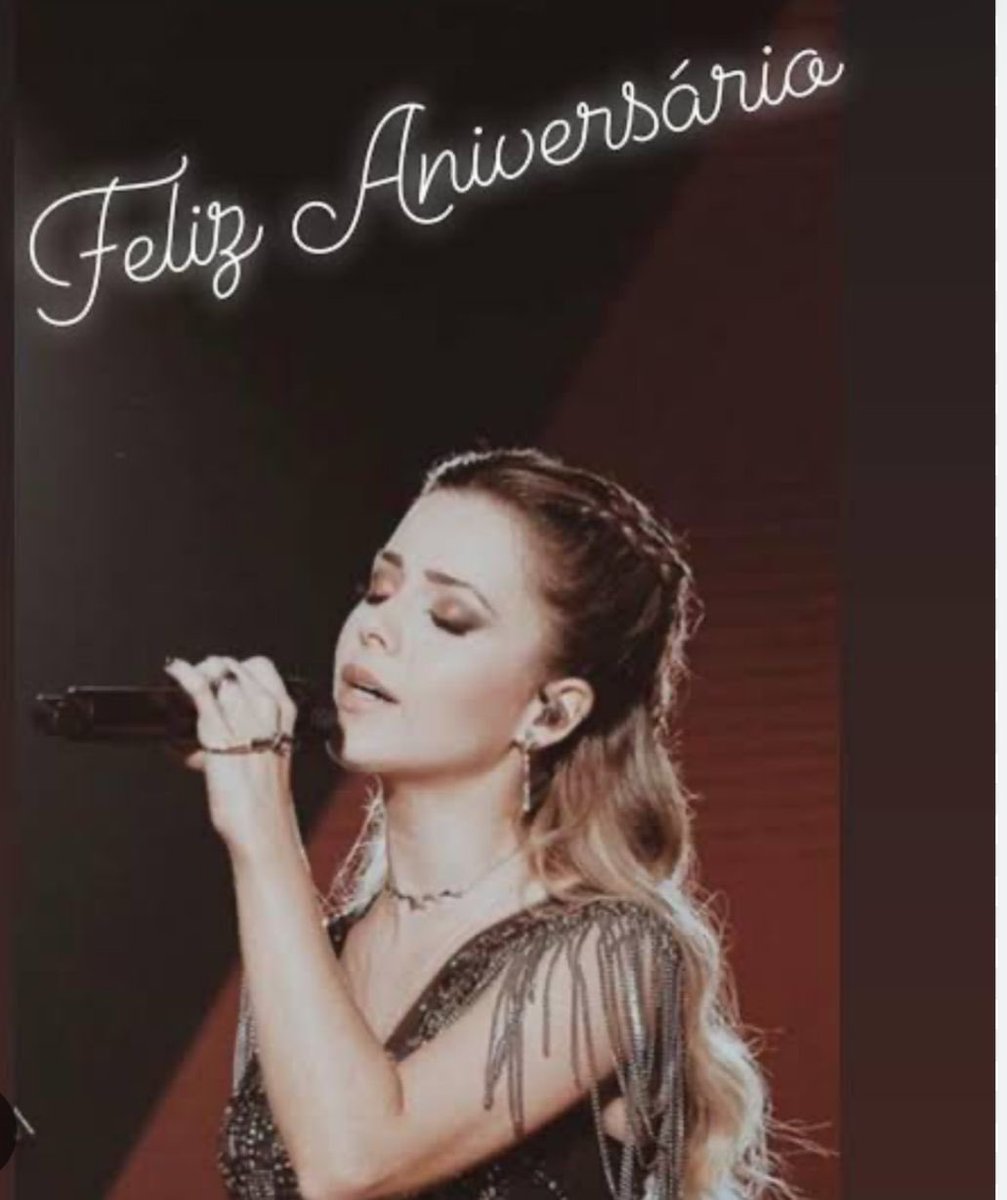 E hoje é o dia dela… <a href="/SandyLeah/">Sandy Leah</a> 💜

Hoje Sandy completa seus 43 anos, e mantém a beleza e a aparência de como se tivesse 23. Linda, né? 

Parabéns cantora, estamos com saudades. Feliz Aniversário! #Sandy #FelizAniversarioSandy