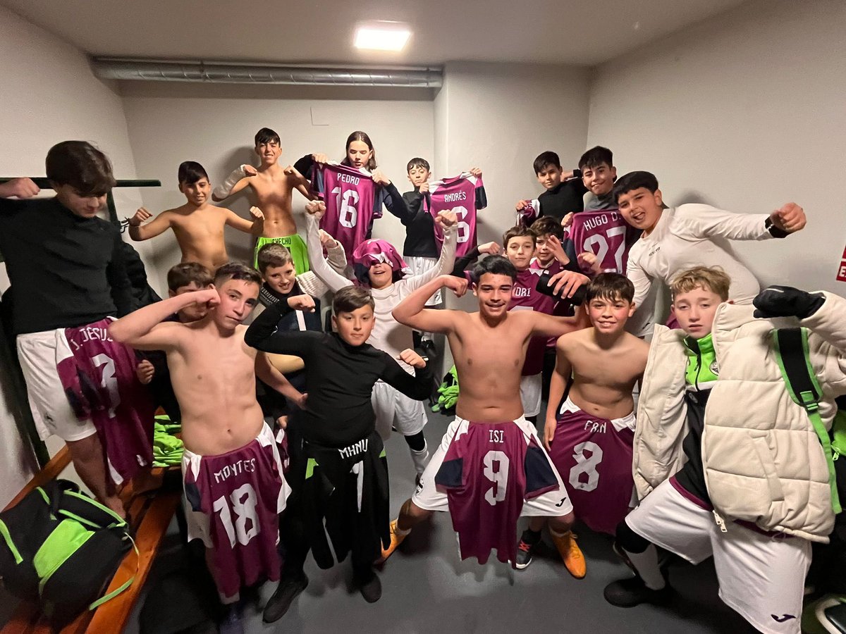 📸 IMÁGENES DEL FIN DE SEMANA 😁

💚 JUVENIL B, CADETE A, CADETE B e INFANTIL B

#ElSantaTeHaceVibrar