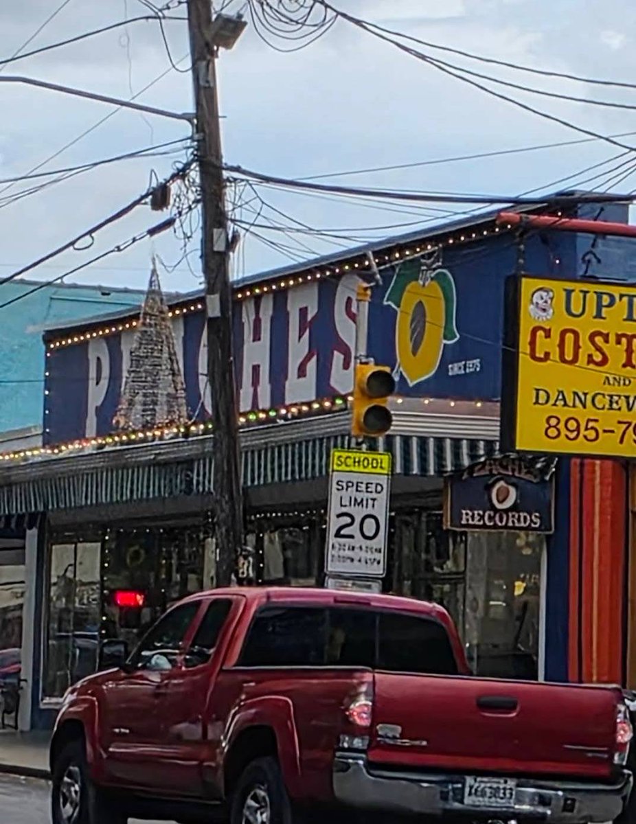KOZYSUZY's tweet photo. Peaches Records in New Orleans now has Monkey Trick's classic album "Daybreak of Rock a Billy" in stock! 🍑🇺🇸

Check out the shop: https://t.co/l8f5yqnLoR

Monkey Trick music streaming: https://t.co/QR27WPqBXV

Monkey Trick web shop: https://t.co/Zuq6DRbvLF

#neorockabilly https://t.co/MZ70sBxrhi