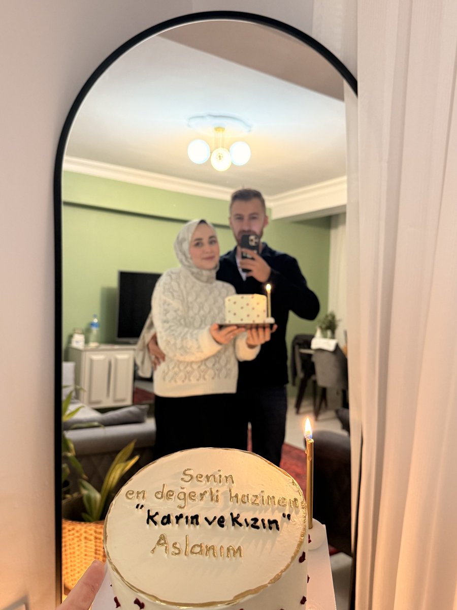 birmerveer's tweet photo. 29 yılımı geride bırakan tek kare 🥹🥹🫶🏻 https://t.co/8a1uoMOXeZ
