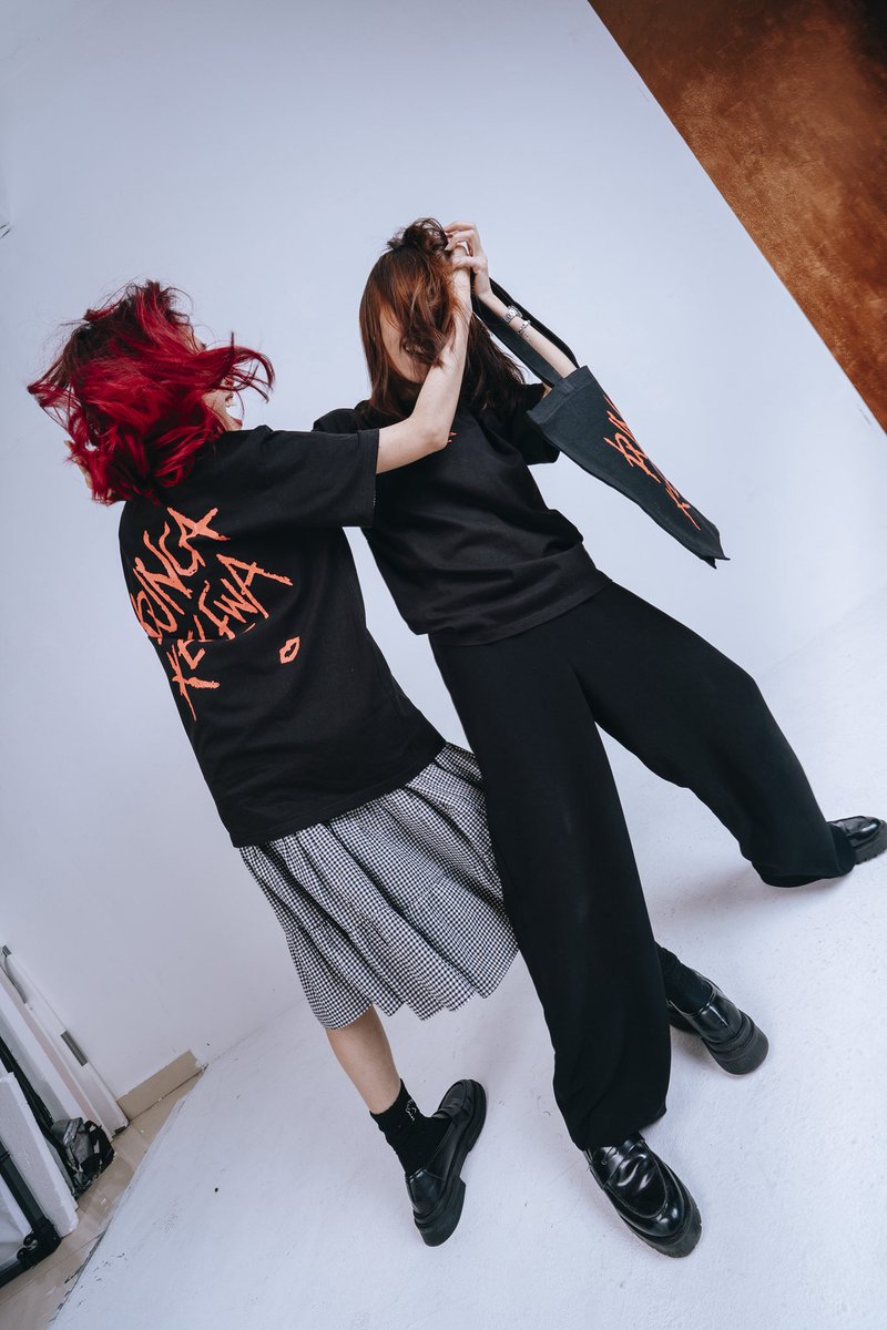 empty page. tweet media