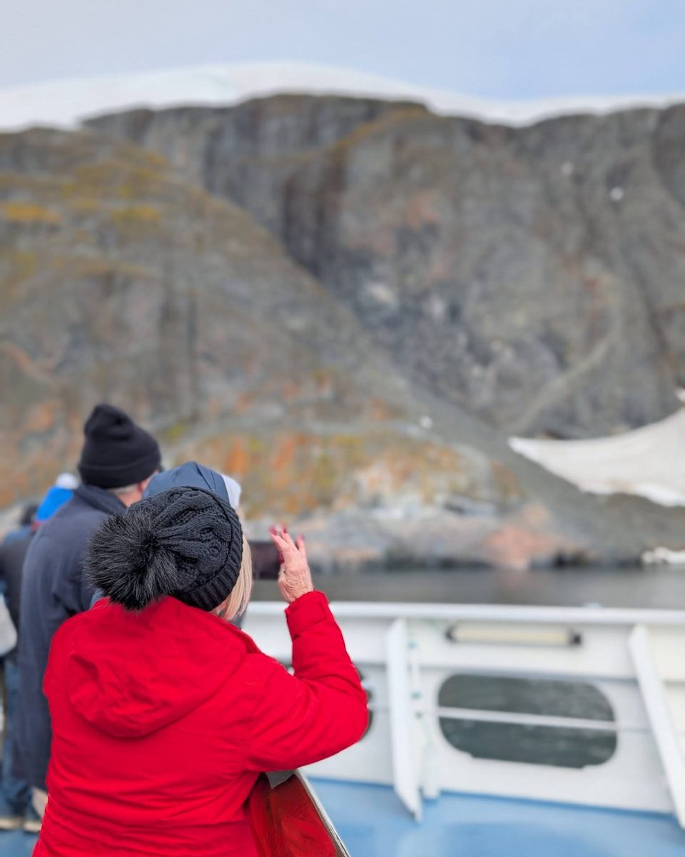regentcruises's tweet photo. An incredible, top-tier event last week as #SevenSeasSplendor entered the Errera Channel in Antarctica. Kudos to the Regent crew for creating an unforgettable experience in a truly breathtaking destination. 📸 Kelly H. https://t.co/D6iXUVsmDK