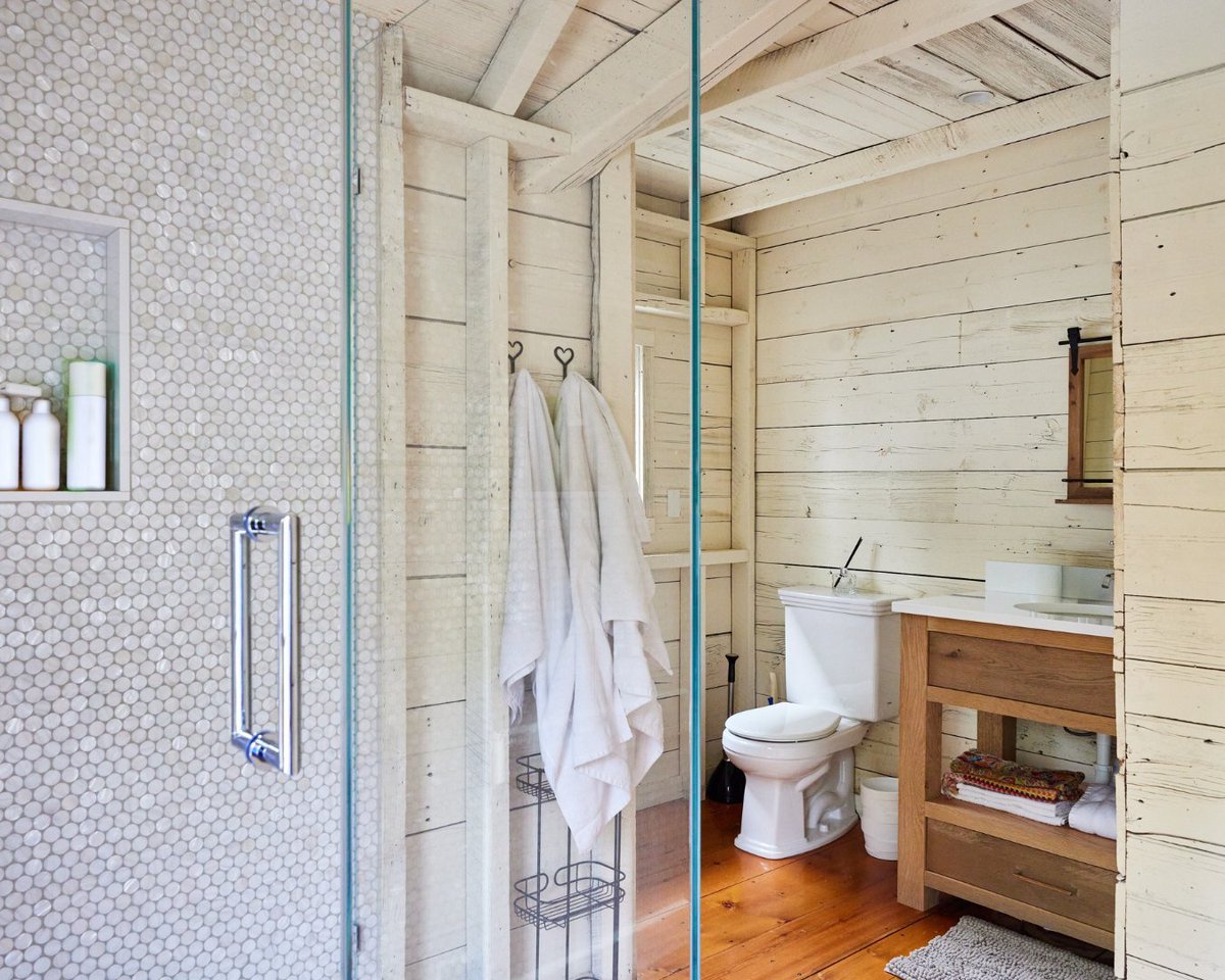 theodellgrp's tweet photo. Sometimes it starts with the bathroom, but it is never just the bathroom. This #ODGxWestonRoad project evolved into a full home refresh, smart updates that preserved charm, improved flow, and elevated daily living. Thoughtful design, no unnecessary gut jobs. #ConnecticutInteriors https://t.co/ub0pc0MyUK