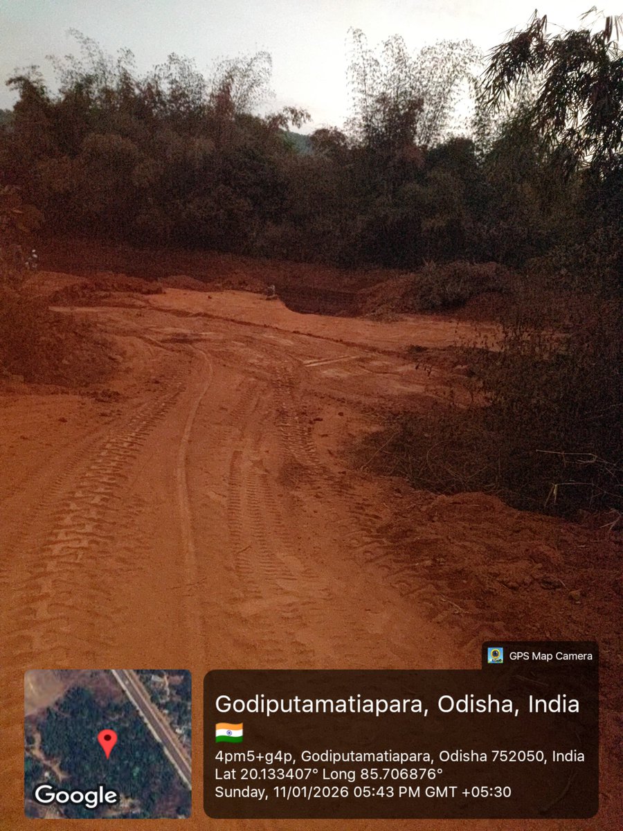 prem_prasad13's tweet photo. Daylight loot through illegal stone mining in Delang, Odisha. The Tahsildar and Rakshak have surrendered. No raids, no seizures, only silence. Is the law for sale? #IllegalMining #delang @SaveNatureOrg @dcp_cuttack @CMO_Odisha @odisha_police @PMOIndia https://t.co/cAE75l7LiN
