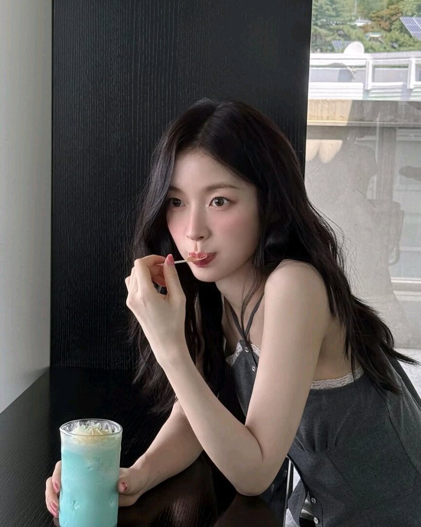 selfolssi ♤ tweet media