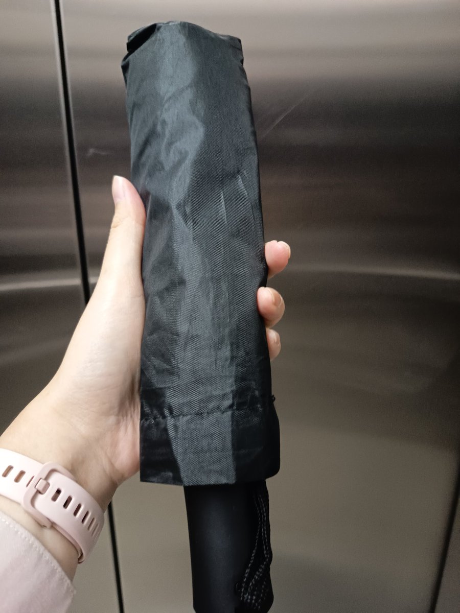 POV Payung : Sedia aku sebelum hujan

Payung yang aku pakai ini udah otomatis, untuk buka dan tutupnya tinggal pencet tombol yang ada. Kerangkanya juga kokoh, jadi ga terlalu worry kalau kena angin.

☂️ s.shopee.co.id/20pTsEdzpF