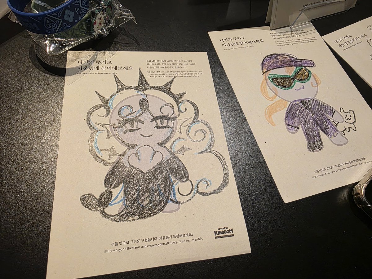 tnpalf's tweet image. 오늘 아트전시회 빡빡웃은점
내가그린거                                 화면에 나온거