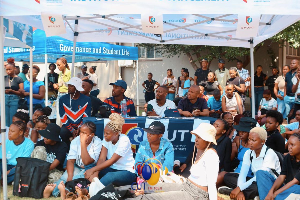 CUTFM1058's tweet photo. Orientation Week - Day 2🎉

New CUT students are exploring campus exhibition stalls — meeting faculties, discovering sports &amp; wellness, learning about residence life, and connecting with the support services designed to help you thrive at CUT.

Your journey is taking shape 💛📻 https://t.co/Pkp0eEgmdL