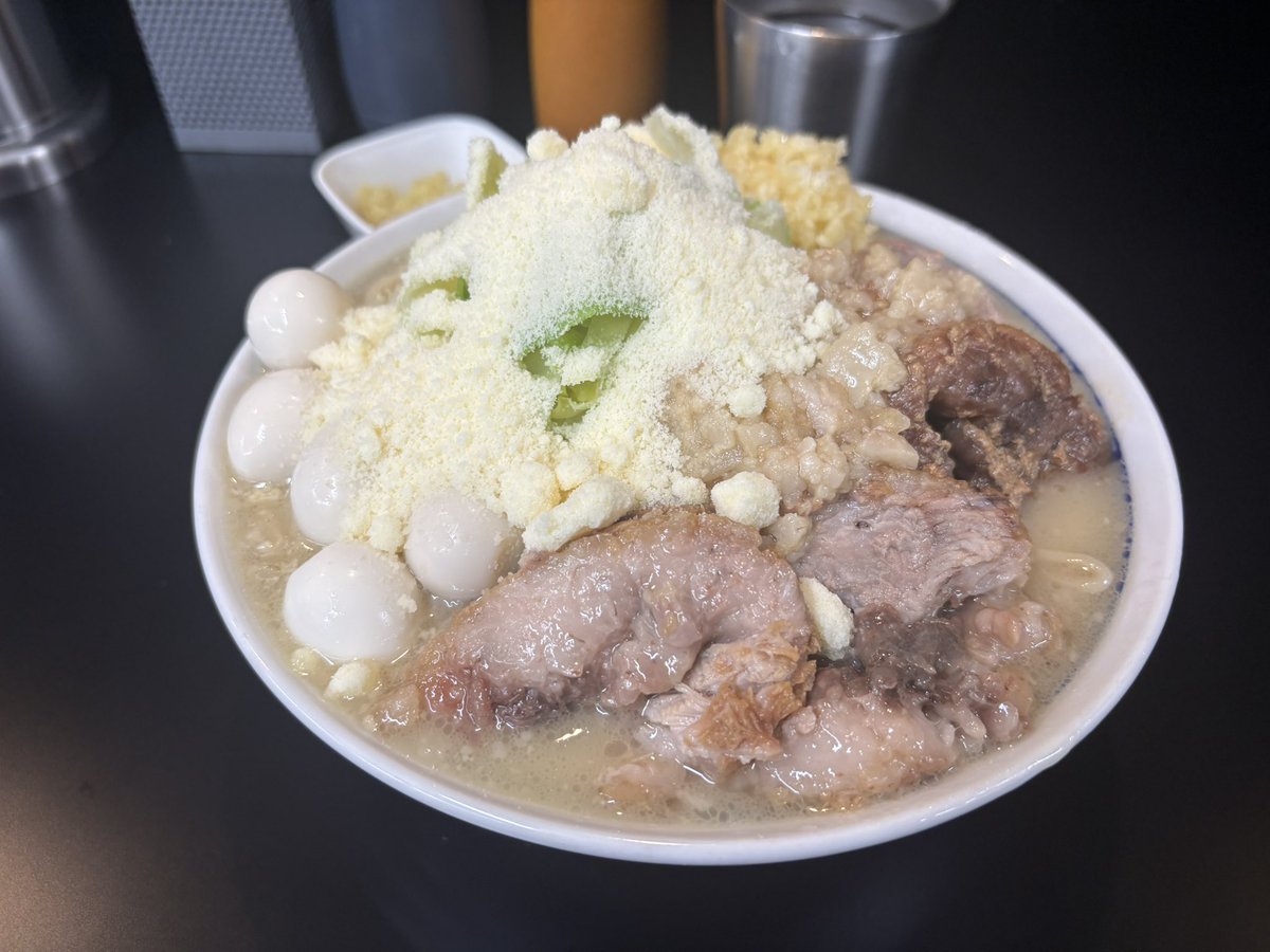 EGOTAMA_'s tweet photo. ハイパーファットン！
日曜に味噌カレー牛乳ラーメン！
火曜にソルポタ！今日は回鍋肉まぜそば！
全部美味すぎ！！(っ ॑꒳ ॑c)ﾏｯ
味噌カレー牛乳また食べてえ(っ´ω`c)ﾏｯ... https://t.co/T37he9ctkz