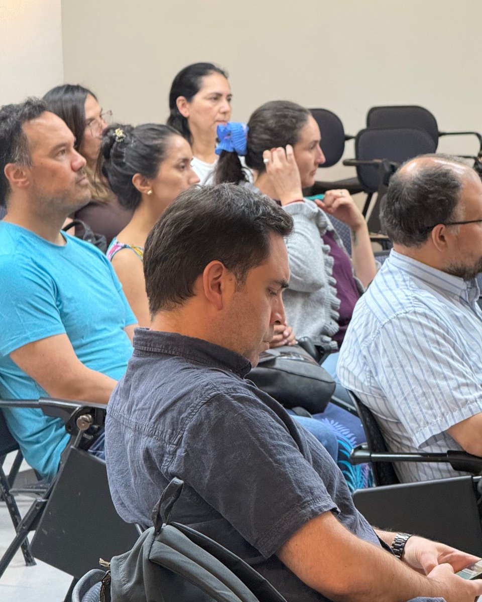JorgeDelPico's tweet photo. Reunión de trabajo con la Escuela de Odontología, orientada a fortalecer su desarrollo académico, la gestión interna y el aporte a la comunidad universitaria.
#rectoria2026 #jorgedelpico https://t.co/oDbidNBv8t