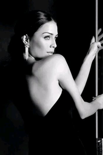 ﺭَﻣـﺂﺩﻳّـﺔ ﺃﻧــــﺂ '•_•'

 ﺑَـﻴّﻦْ ﻃَـﻬﺂﺭﺓ ﺍﻷﺑـﻴّـﺾْ ﻭ ﻛِـﺒﺮّﻳـﺂﺀ ﺍﻷﺳَـﻮّﺩْ ، ،  ﺃﺳْﻜُﻦ ﺃﻧــﺂ .. ! !