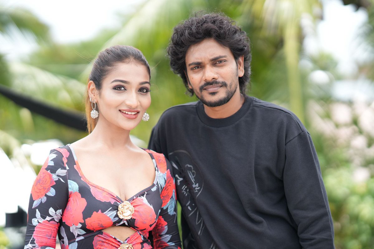 SRPROMOTIONS29's tweet photo. Shoot Ends.
Fear Begins. ๐ป
#Hreem is all set to haunt you in theatres very soon.
#trendypawan #chamsss04
@hreemthemovie @SivaMallala
#tagtelugu
#SivamMedia #HreemMovie https://t.co/MmQBztlVg4