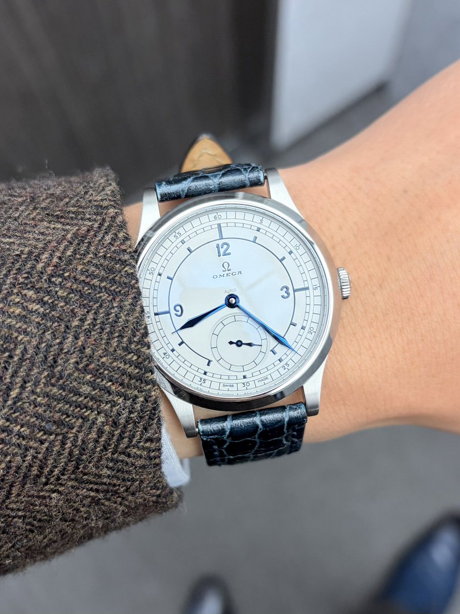 everydaywatch's tweet photo. #OMEGA #CK859 #CoAxial #MasterChronometer
今日の時計はOMEGA SPECIALITIES CK859☺️
ブルーの針に合わせて、ネイビーストラップに変更✨
んー良い時計！ https://t.co/x1WO0K8PGk