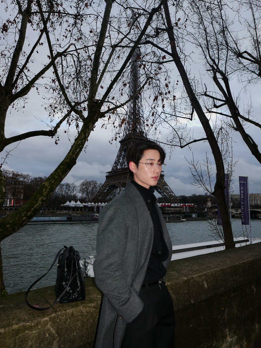 harxeuphoria's tweet image. EST INSTAGRAM UPDATE IN PARIS!! 🖤

( #est_rvp )