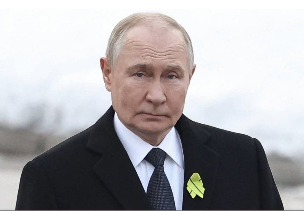 sahelbrut3's tweet image. 🔥 USA–IRAN : Trump face à un choix fatal  frapper ou perdre sa crédibilité mondiale
Donald Trump se retrouve enfermé dans un dilemme historique : agir par la force ou subir un effondrement politique et stratégique.
Tout recul serait interprété comme un aveu de faiblesse majeur,…