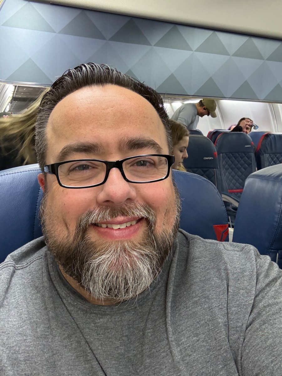 Honored to be subbing in last minute for the Donatos Pizza CEO for the keynote at a national franchise owner conference tonight in Orlando. An absolute privilege to speak about elevating transactions to the magic of experiences.