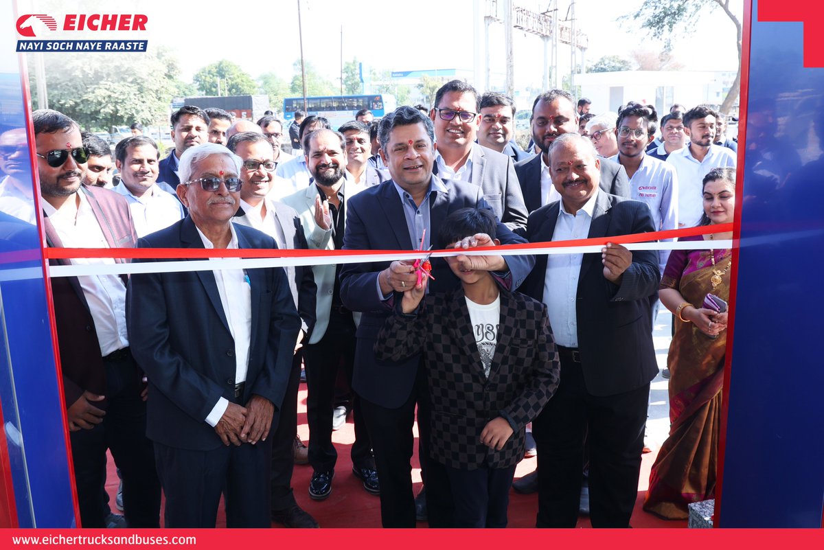 ETBIndia's tweet photo. We’re pleased to inaugurate the #New2SDealership of #PriMotors in #Palanpur, Gujarat. This addition strengthens our commitment to delivering dependable service support and best-in-class customer experience across the region. 

#NayiSochNayeRaaste #EicherNetwork #DrivingProgress https://t.co/cX1m04Nwrh
