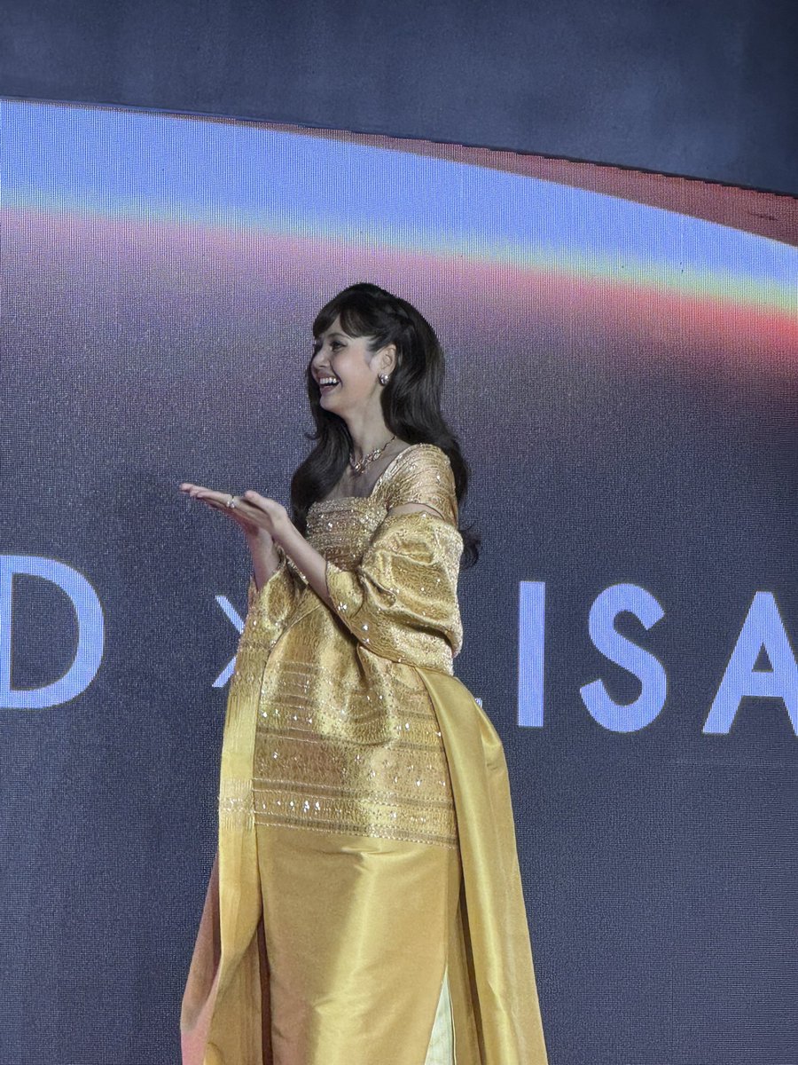 ทองไหนสวยมากกก
#AmazingThailandxLISA
#AmazingThailandExclusiveNight