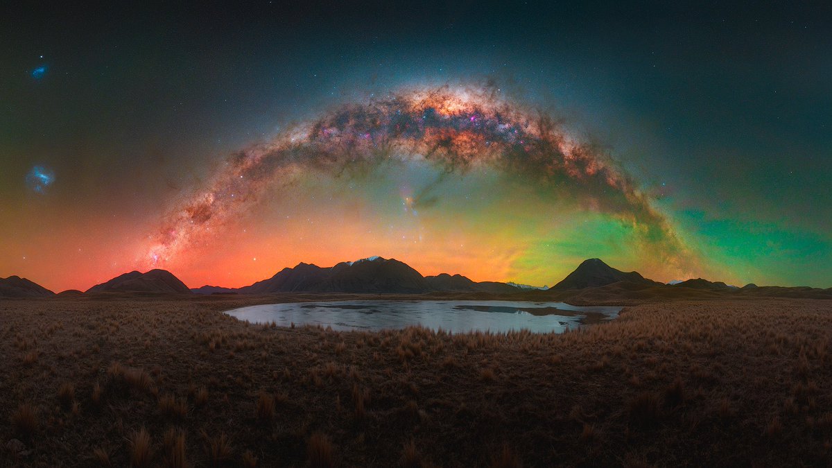 earthcurated's tweet image. Photos of the Milky Way arch as seen from New Zealand ✨