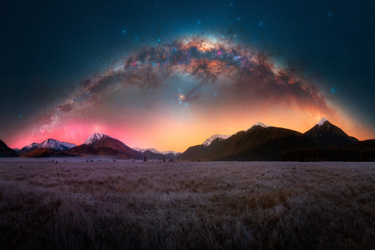 earthcurated's tweet image. Photos of the Milky Way arch as seen from New Zealand ✨