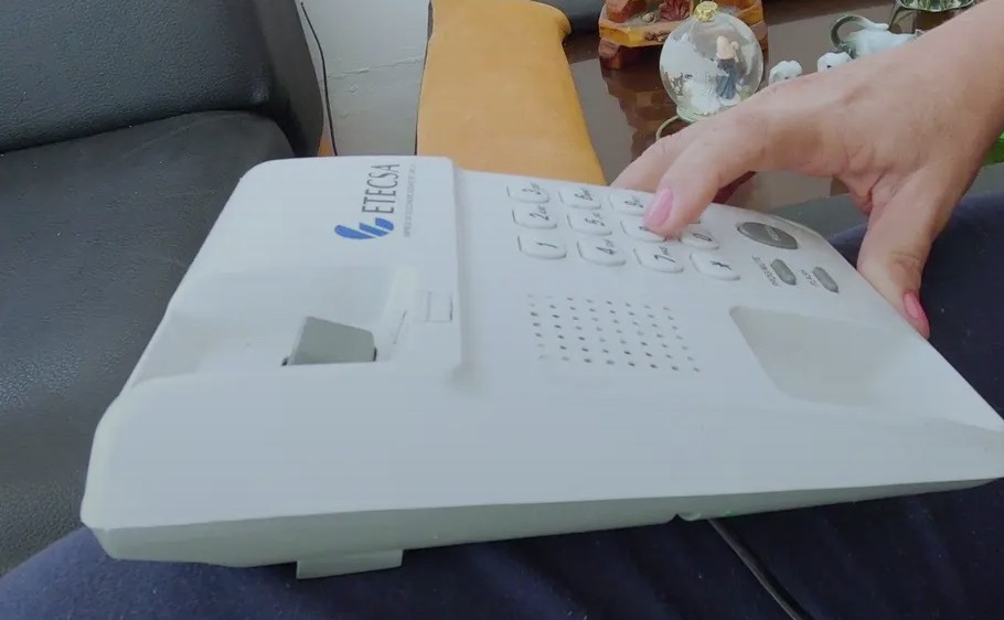 Servicios Suplementarios de la Telefonía Fija☎️:puede acceder llamando al 112,por servicio en línea,y  en las oficinas comerciales👇
Transferencia automática de llamada
Trasferencia en ocupado
Llamada en espera
Conferencia tripartita
Candado electrónico
Identificador de llamadas