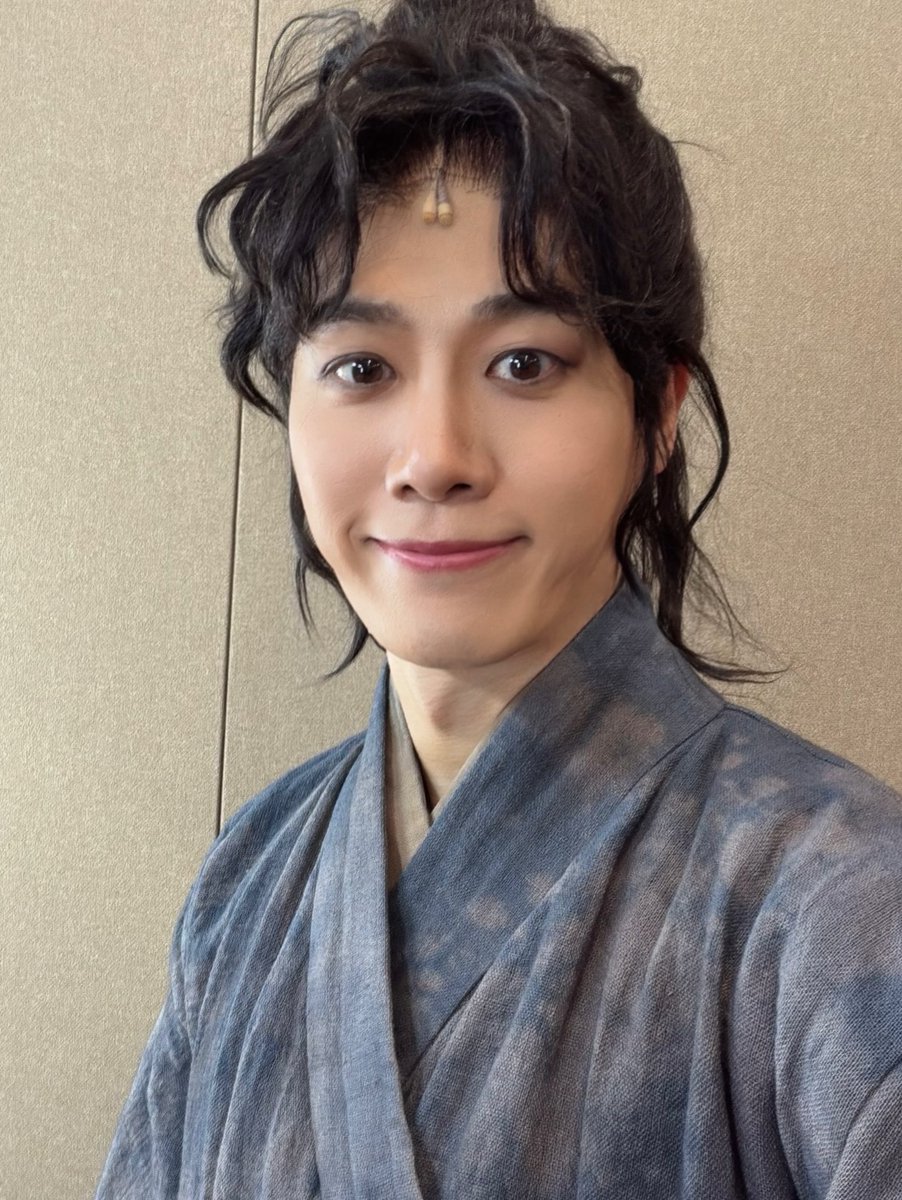 구렛나룻 잘 고쳐왔네~~~ 예뻐라~~~~~~