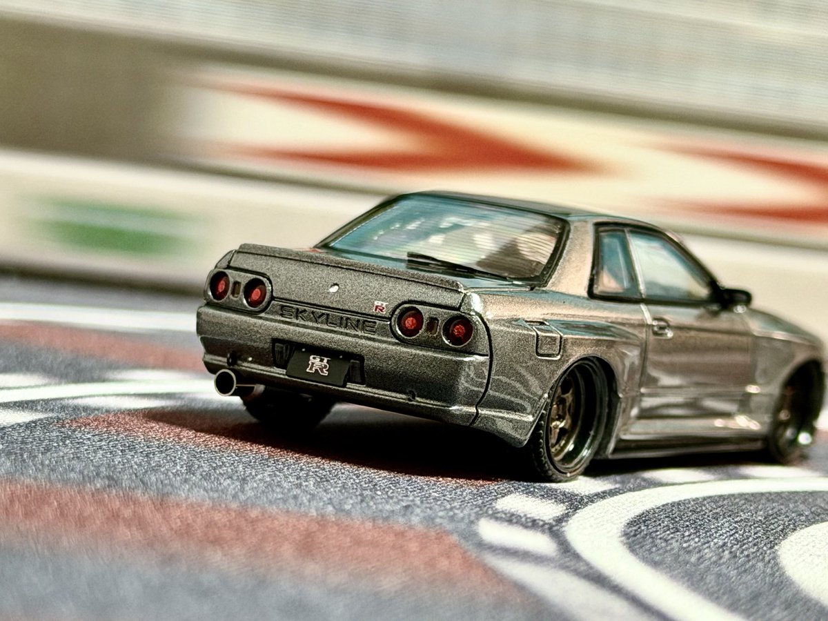 64minicar's tweet photo. FOCAL HORIZON 
1/64SCALE
GARAGE ACTIVE
GTR R32

#ミニカー
#ジオラママット
#garageactive #diecast64 
#nissanr32 https://t.co/4bXOEaufbq