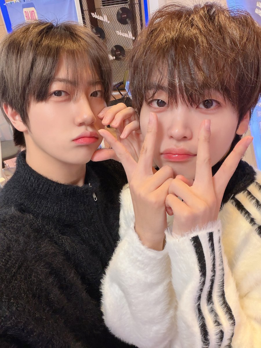 CRAVITYstarship's tweet photo. [📸] 260128
MBC FM4U #친한친구방송반
⠀ 
#CRAVITY #크래비티
#원진 #형준 https://t.co/whjVqTEdif
