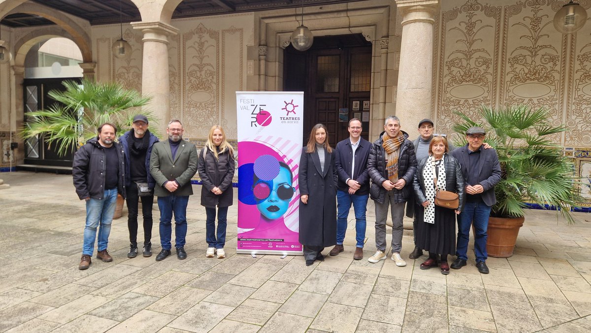CulturaDIBA's tweet photo. 📢 Torna el #FestivalZero de @teatresenxarxa amb una programació per cridar l’atenció dels espectadors joves.
📌 A la demarcació de Barcelona, funcions de febrer a abril a:
Barberà del Vallès, Llinars del Vallès, Sant Andreu de la Barca, Sant Joan Despí, Tordera i Vilafranca del Penedès, amb el suport de la @diba.
🎭 3 espectacles que trenquen la barrera entre artistes i públic, sobre temes com la mort, els prejudicis, l’escolta activa o la solitud 👇🏻
1️⃣ «Tarsius», basada en fets reals sobre el suïcidi, en coproducció entre @teatresenxarxa i el @teatrenacional.
2️⃣ «Teatre de paper», circ contemporani, amb la companyia Rauxa.
3️⃣ «Nozing», humor i ritmes, amb la companyia Ual·la.
▶️ Més informació: https://t.co/MxEUjaoAiT