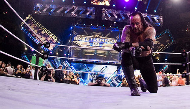 wrestle_hist's tweet photo. 1/28/2007
The Undertaker won the 2007 Royal Rumble Match from the AT&T Center in San Antonio, Texas.
#WWE #RoyalRumble #Undertaker #ThePhenom #TheDeadMan #LordOfDarkness #RestInPeace https://t.co/FLkiCmBAkQ