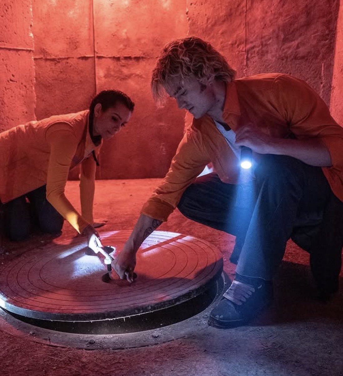 CINEKEERY's tweet image. that wig is lowkey doing it for me idk