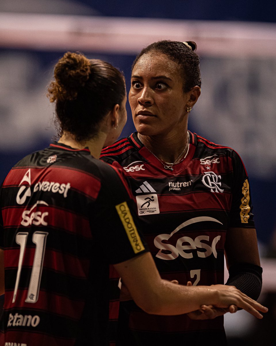 TimeFlamengo's tweet photo. Ela é SINISTRA! 😡 🇺🇸 #simonelee
#SescRJFlamengo #FlaVôlei
📸 Paula Reis / CRF https://t.co/nNM2Ft7jVz