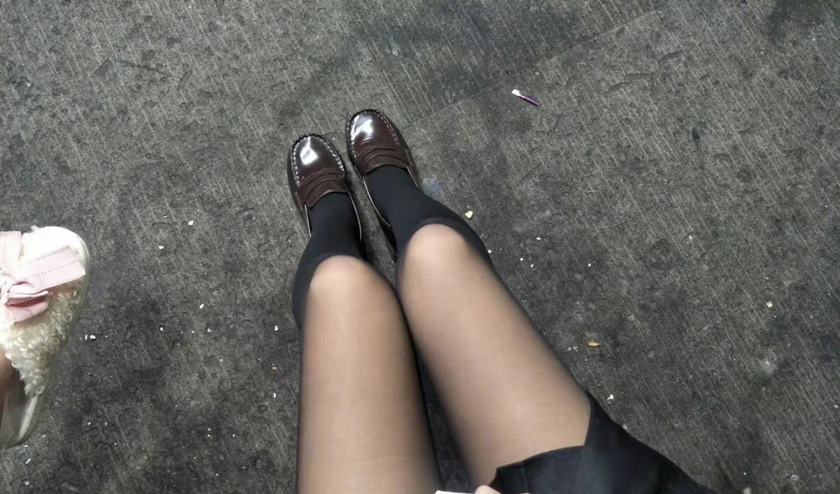 hh52088's tweet photo. 秋天的感觉真好 你有想我没🥰 https://t.co/uIYrTzfAGn
