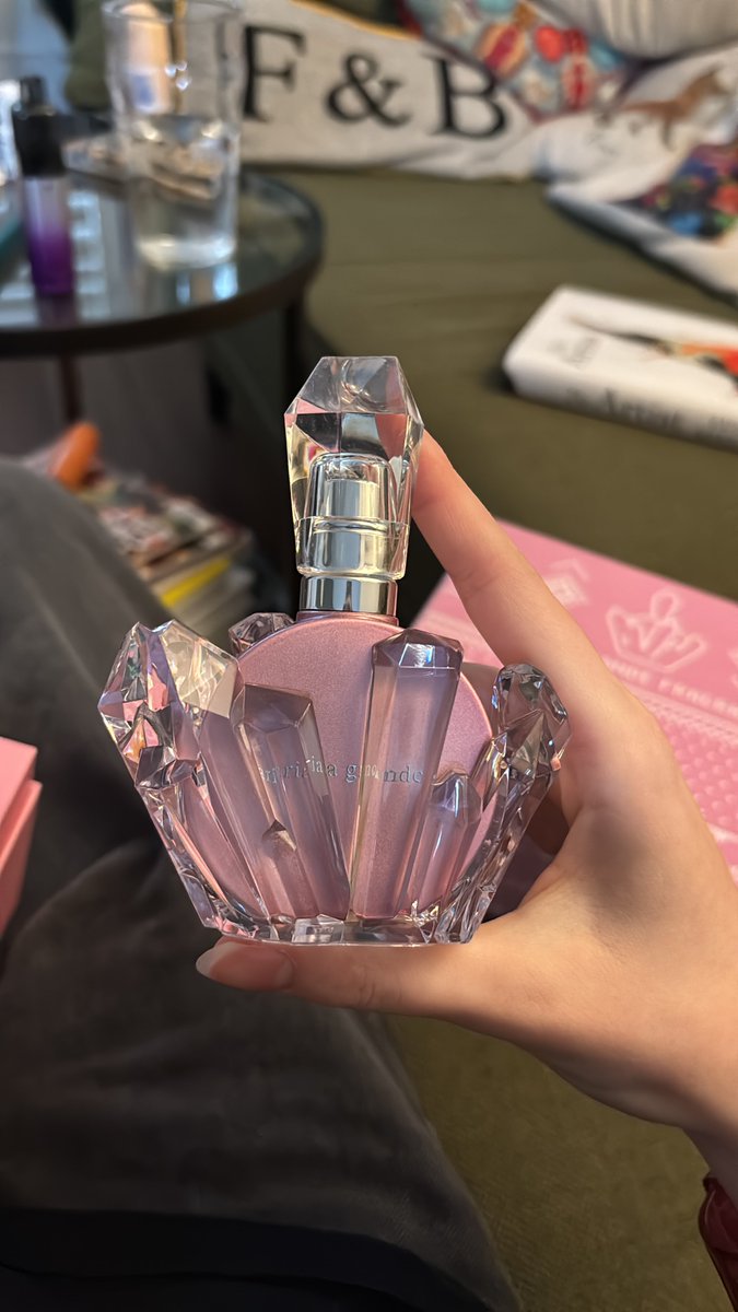 lilailanine's tweet image. £3 on vinted lol #LoveLife