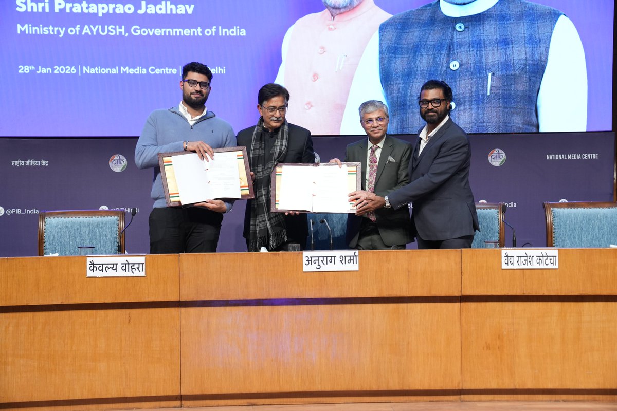 moayush's tweet photo. The @ayushexcilindia &amp; @ZeptoNow signed a #MoU today to bring high-quality Ayush products directly to consumers through last-mile delivery. This partnership aims to improve digital access, ensure authenticity, &amp; build trust in traditional wellness. (1/2)  
@mpprataprao https://t.co/spl5tXRHKw