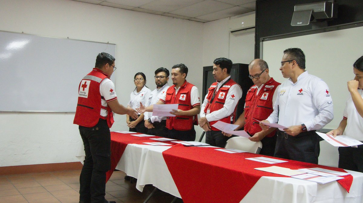 CruzRojaGT_ tweet picture