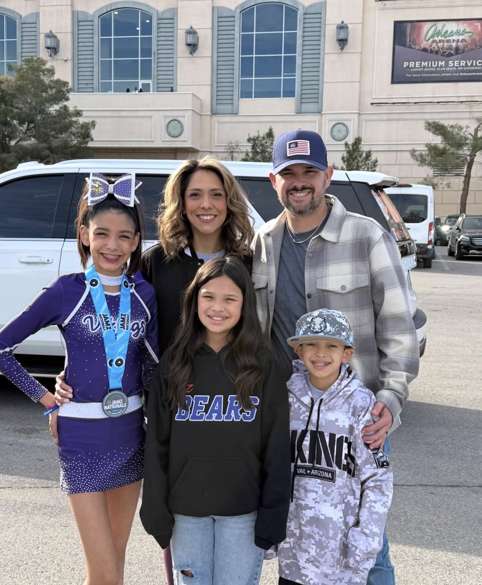 CoachHowell33's tweet image. Vegas Adventure 📣 2nd Place at Jamz Nationals, 11 y/o birthday celebration &amp;amp; an 8 y/o who wonders why he’s not allowed to play craps yet?! 🎰🤣🙄 #BaseballSeasonNow