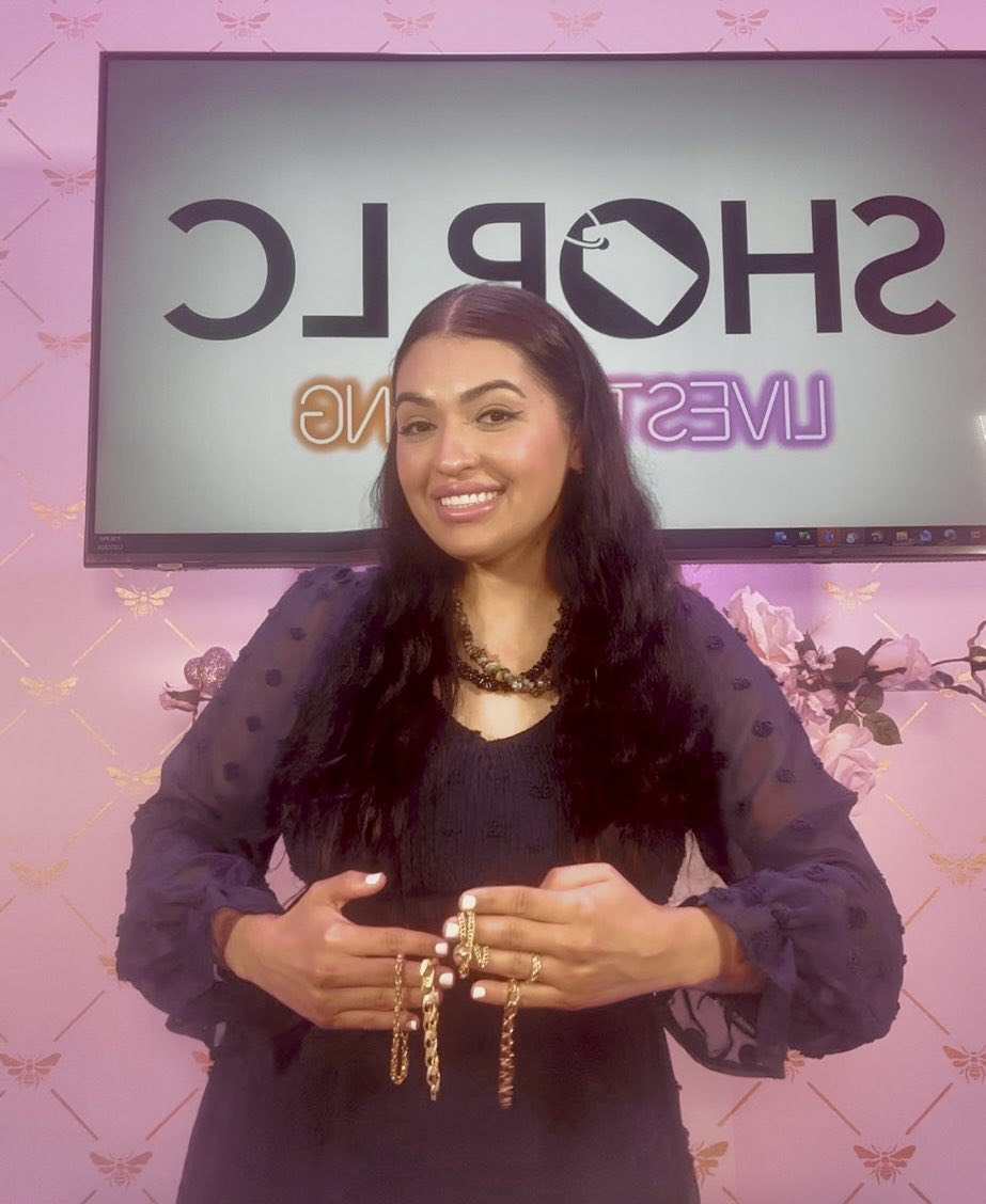 “Gold there is, rubies in abundance, but lips that speak knowledge are a rare jewel.” — Proverbs 20:15

Selling GOLD on-air today— educating and remembering true worth/every good thing comes from God alone. 🙏😇🤍 

Integrity, humility &amp; purpose… pointing to Him in all I do. ✝️