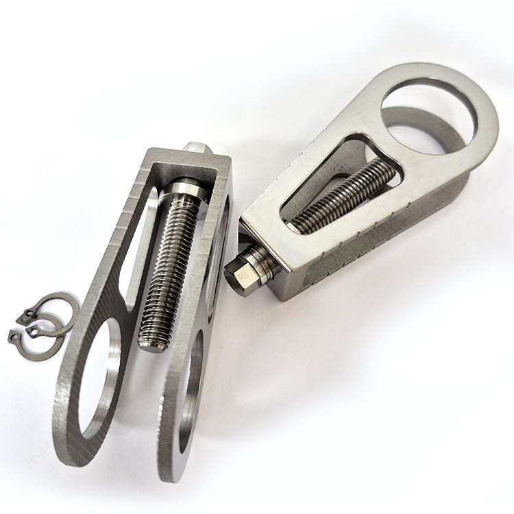 TITAN CLASSICS tweet media