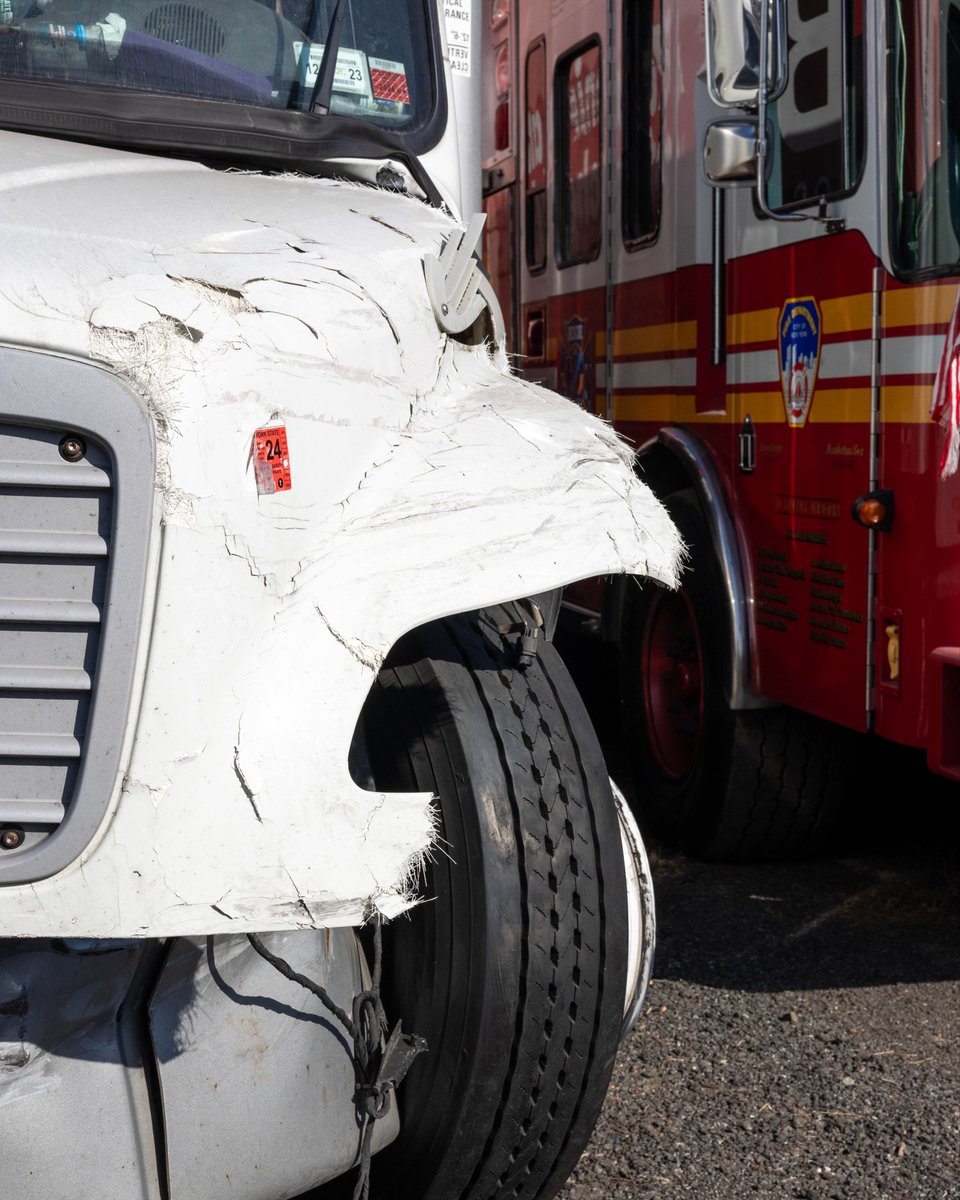 CCTWSI's tweet photo. When the weather hits hard, we work harder at Car Craft Truck Works and ETC!
#ETC #ElizabethTruckCenter #CarCraftTruckWorks #CCTW #TruckCollisionShop #HeavyDutyCollision #ETCofMatawan #TheTruckCollisionGuys https://t.co/DYkf8yU30P