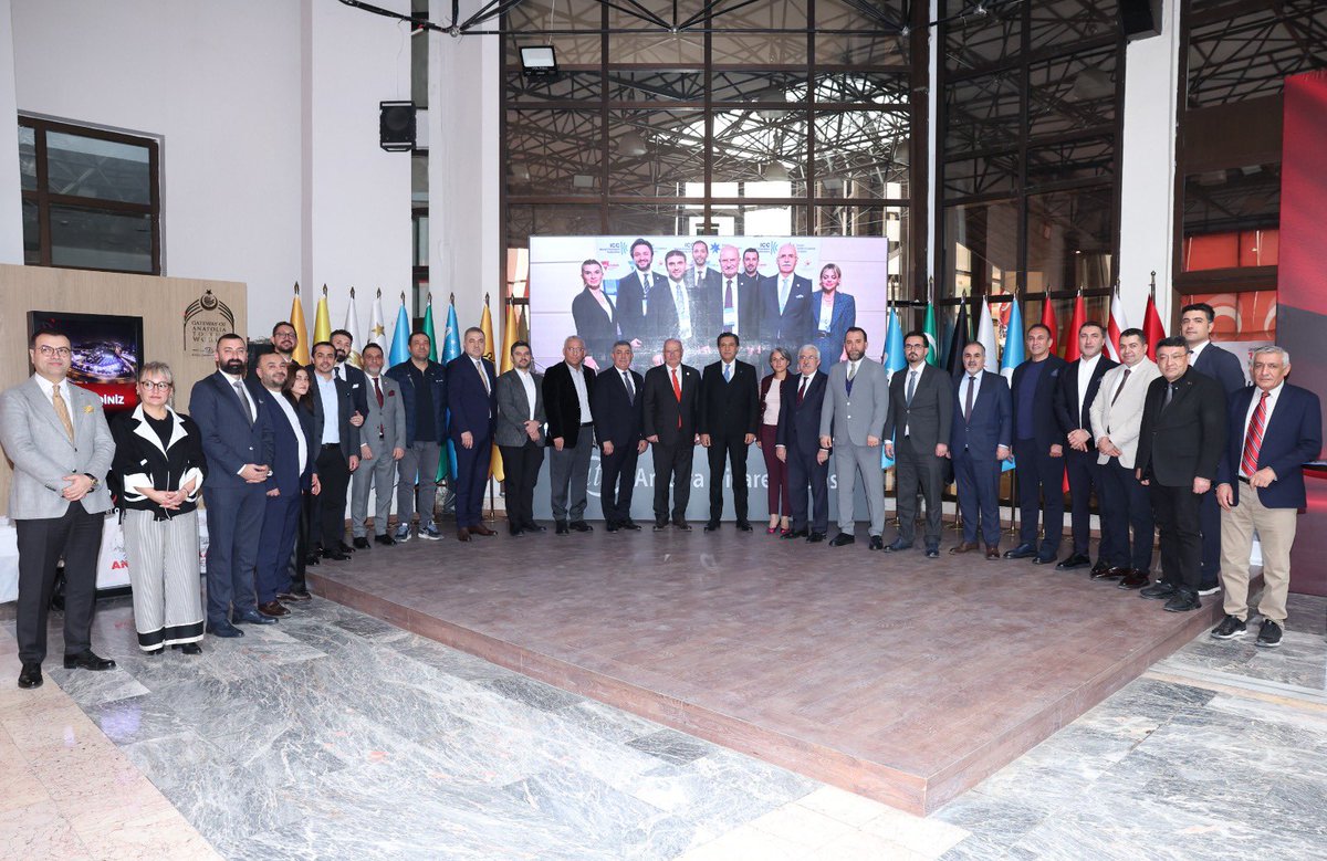 kirsehirfed40's tweet photo. KIRFED bağlı,KIRSİAD Dernek Başkanımız Levent AKCAKOCA başkanlığında yönetim kurulu  üyelerimiz, Ankara Ticaret Odası Meclis üyesi ve komite üyelerimizden oluşan bir heyetle birlikte  @ATOkurumsal Başkanı Sayın @GurselBaran’ı,makamlarında ziyarette bulundular.
@hilmigokcinar https://t.co/ZGk2tA7XFy