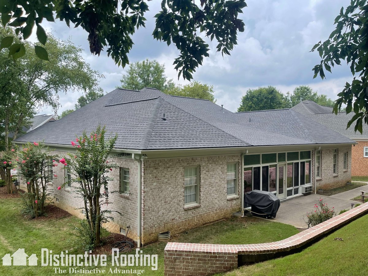 🛠️ Roofing problems don't take a holiday break – and neither do we! Distinctive Roofing is here for you all December long. 📞🏡 We are your #1 Roofing Choice in Middle TN.  Call us at 615-975-ROOF (7663) or visit us online at distinctiveroofingtn.com

#DistinctiveRoofingTN
