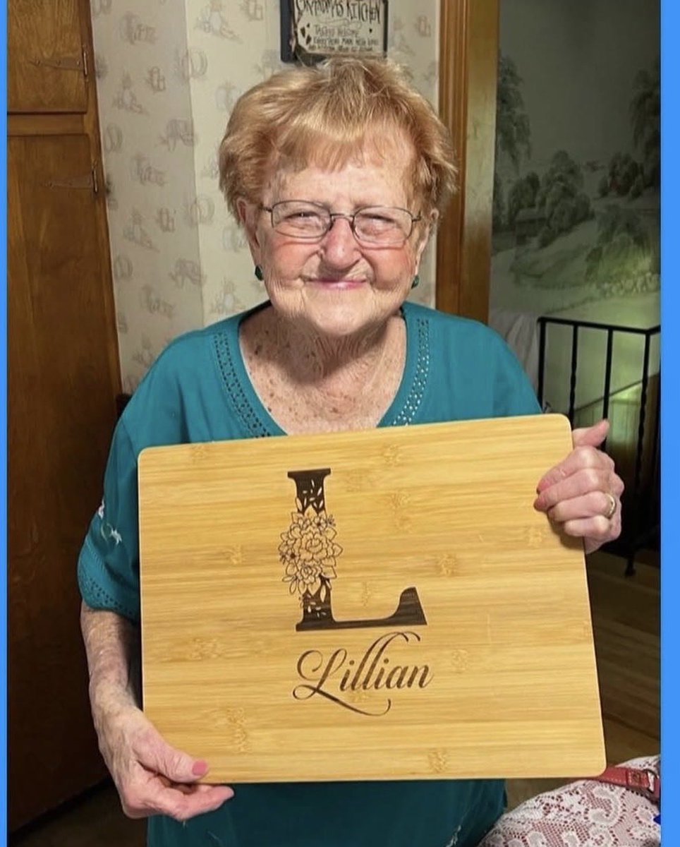 CraftedEvidence's tweet image. It’s time to start thinking about custom Valentine’s Day gifts.

Let me design and engrave something meaningful for you—while also supporting our Montessori Summer Camp Fund for 2026.

Charcuterie boards
Tote bags
And more! 

SimplySouthernCraftsLLC@gmail.com 
To chat