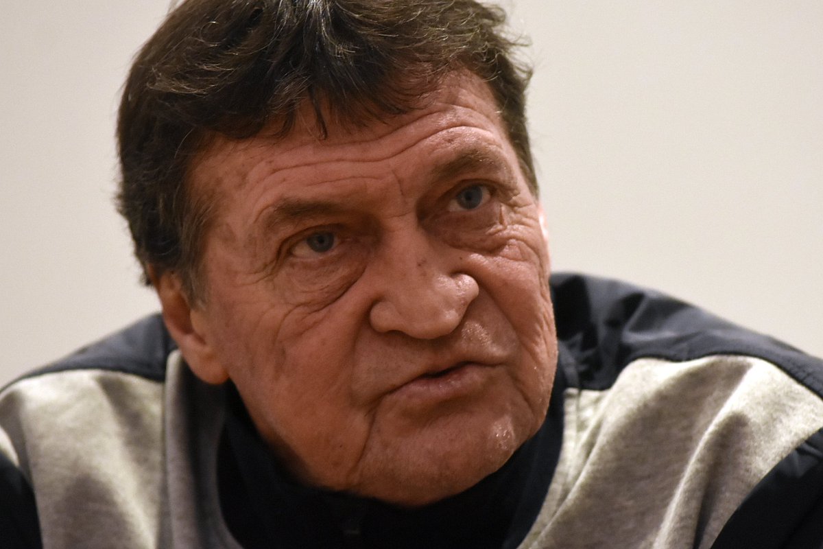 #Instituto | DESCARTADO ❌ 

💥 Falcioni no llega a Córdoba, desde la dirigencia sostienen que se tomarán unos días y pensarán bien al sustituto de Oldrá. No hay margen de error. 

👉 "Están instalando muchos nombres desde Buenos aires", afirman. 

ℹ️ <a href="/FacuFrigola/">FacuFrigola</a>