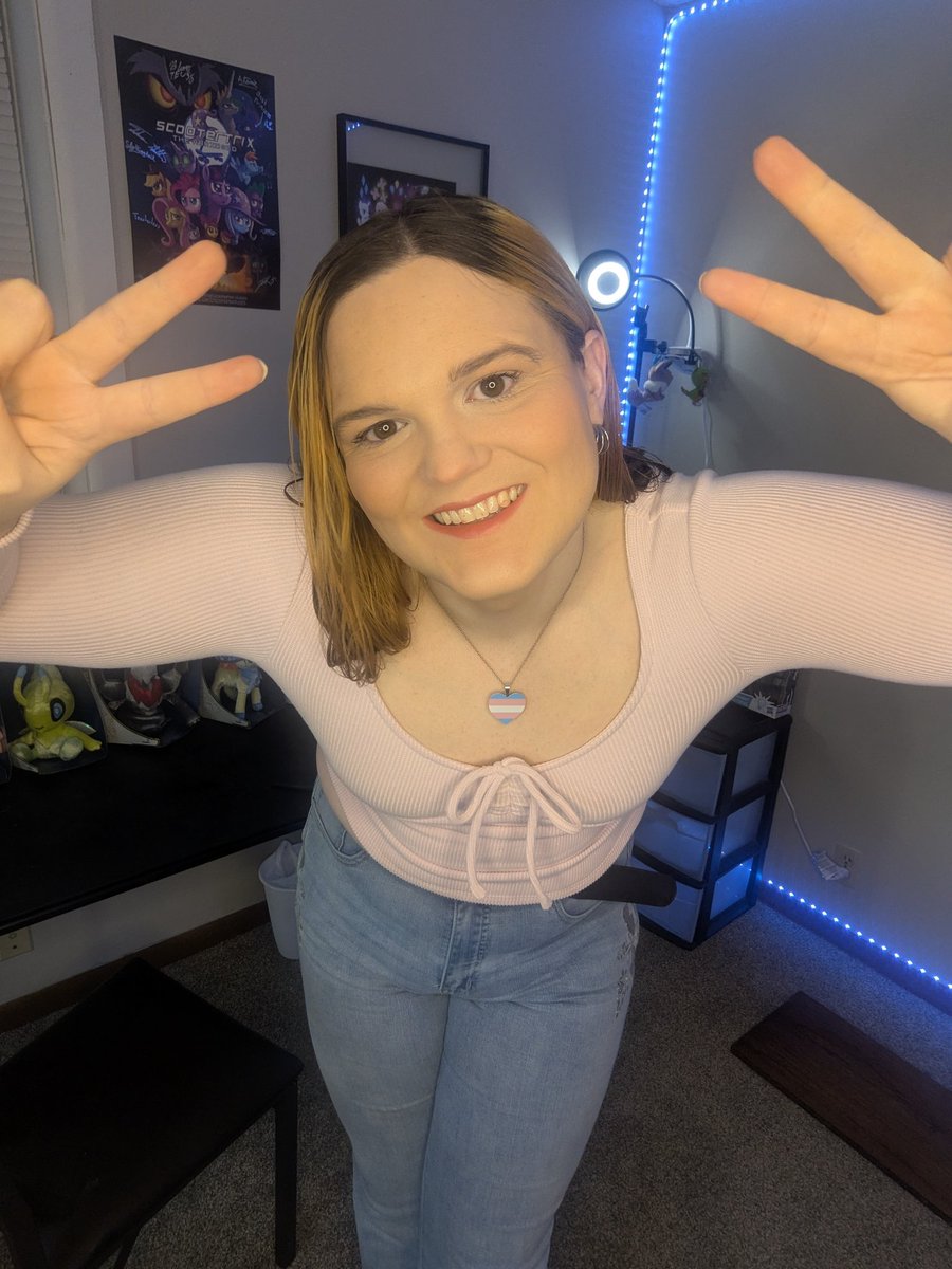 sophi.bloomsvt tweet media