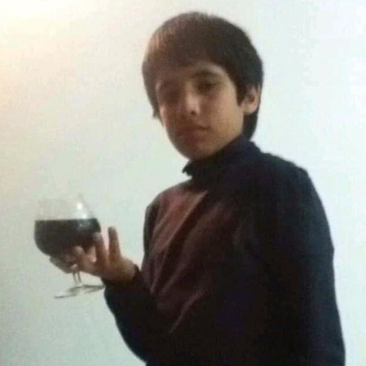 ayer vi Marty Supreme y más allá de que lloré los últimos 15 minutos (recomendadisima) entendí COMPLETAMENTE OTRA COSA al final, quedé desconcertadisima y nadie reaccionó así en toda la sala, tuve q irme a las catacumbas de Reddit para encontrar gente con la misma interpretación