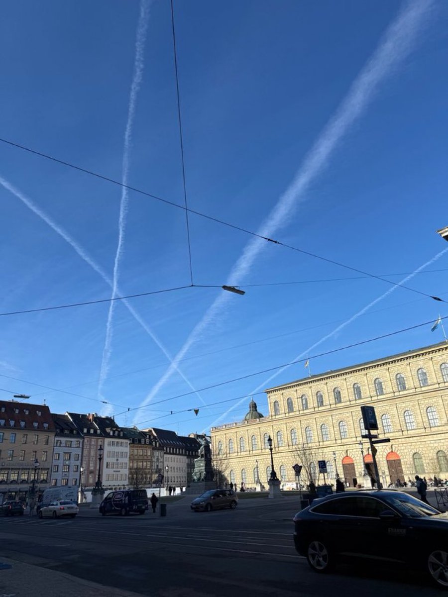 Eli Kopter tweet media