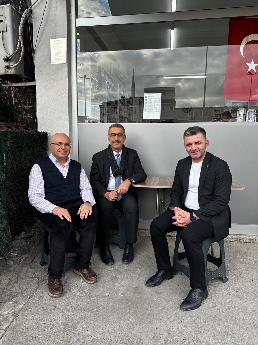 LBayraktar54's tweet photo. AK Parti’mizde vefa vardır, yol arkadaşlığı vardır.

Önceki dönem AK Parti Adapazarı İlçe Başkanımız Metin Kurtuluş’u iş yerinde ziyaret ederek hasbihâl ettik.

Geçmişten bugüne uzanan bu dava yolculuğunda, emek veren her yol arkadaşımız bizim için kıymetlidir.

Rabbim muhabbetimizi daim eylesin.